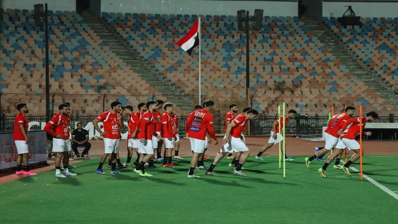 منتخب مصر يكشف مواعيد مبارياته في دور المجموعات بكأس العالم